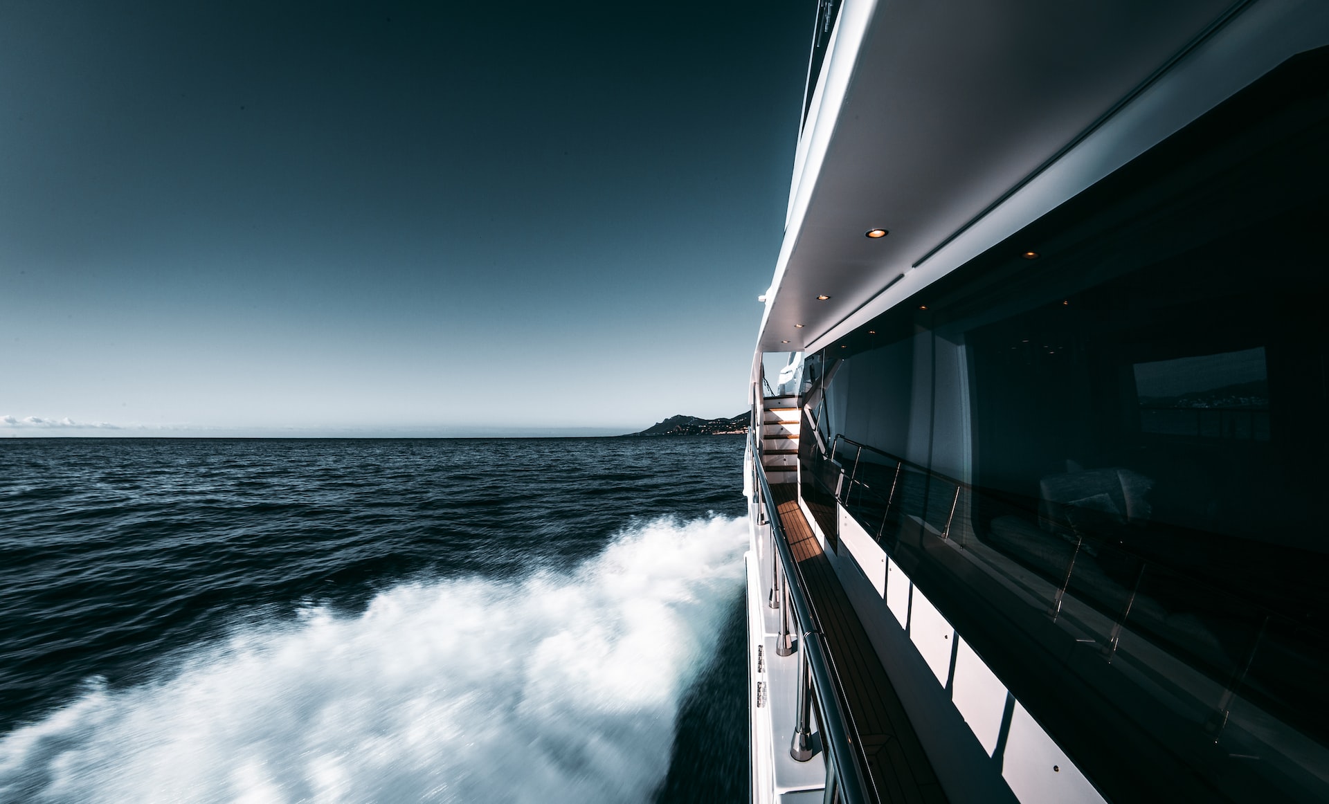 Yacht Crew Villas